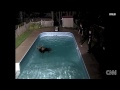 Los uvízl v bazénu video online