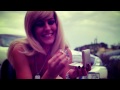 DIRTY BLONDES - GOLD DIGGER video online