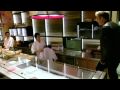 Gordon Ramsay se učí od opravdových mistrů sushi video online